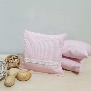 babypoua-pinklace-pillow-1