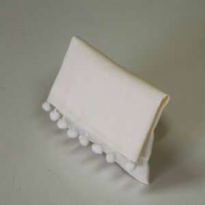 Υφασμάτινος φάκελος μπομπονιέρας Basic cream με pom pon 15x20